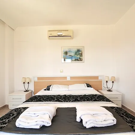 Villa Olive-7 *
